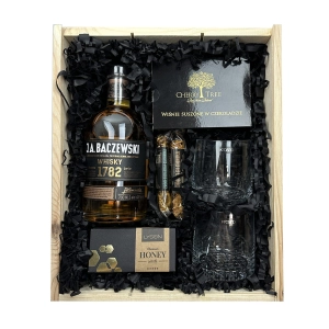 Zestaw z Whisky Baczewski ze szklankami Grawer