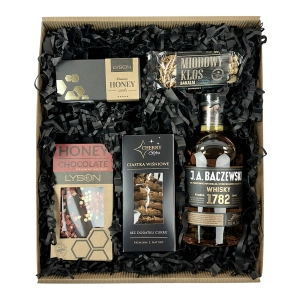 Box Prezentowy Z Whisky Baczewski z łakociami